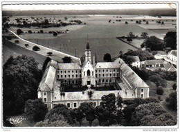 Carte Postale 78.  Le Mesnil-Saint-Denis  Le Monastère  Trés Beau Plan - Le Mesnil Saint Denis