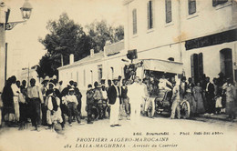 CPA. - ALGERIE - TLEMCEN - LALLA-MAGHRNIA - Frontière ALGERO-MAROCAINE - Arrivée Du Courrier Très Animé - Daté 1909 -TBE - Tlemcen