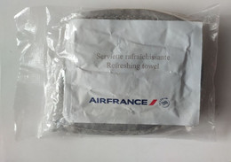 Air France Masque De Sommeil Masque De Nuit Serviette Towel Rafraîchissante Sous Blister Non Ouvert Sleep Night Mask - Cadeaux Promotionnels