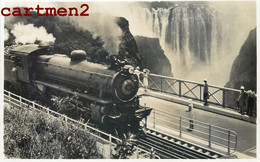 CARTE PHOTO : ZIMBABWE ZAMBESI ZAMBESE A RHODESIA RAILWAY'S TRAIN CROSSING VICTORIA FALLS BRIDGE AFRICA LOCOMOTIVE - Zimbabwe