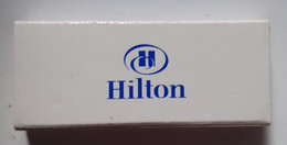 HILTON HOTEL-MATCHBOX,ALLUMETTES - Boites D'allumettes