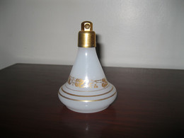 ANCIEN FLACON VAPORISATEUR "SIGNATURE" PARFUMS CARRERE PARIS FRANCE VERS 1945 - Accessoires