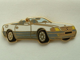 PIN'S MERCEDES CABRIOLET BLANCHE - ARTHUS BERTRAND - Mercedes