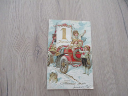 CPA Relief Gaufrée Heureuse  Année Voiture Enfants - Neujahr