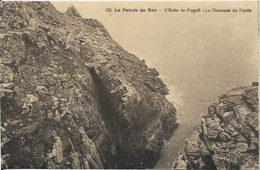 155 La Pointe Du Raz L'Enfer De Plogoff La Cheminée Du Diable - Plogoff