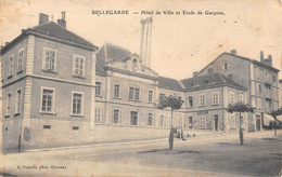 CPA 01 BELLEGARDE HOTEL DE VILLE ET ECOLE DE GARCONS - Bellegarde-sur-Valserine