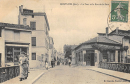 CPA 01 MONTLUEL PONT ET RUE DE LA GARE - Montluel