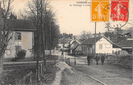 CPA 02 CONDE EN BRIE LE PASSAGE A NIVEAU - Other & Unclassified