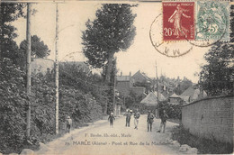 CPA 02 MARLE RUE ET PONT DE LA MADELEINE - Sonstige & Ohne Zuordnung