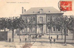 CPA 02 VAUX ANDIGNY MAIRIE ET PLACE - Other & Unclassified