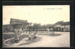 CPA Chevannes, La Place - Chevannes