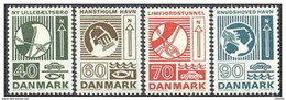 LOTE 2208  ///   DINAMARCA 1972    N° 532/535 **MNH       LIQUIDATION!!!!!!! - Unused Stamps