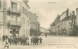 / CPA FRANCE 88 "Saint Dié, Rue D'Alsace, Vu De La Place Saint Martin" - Saint Die