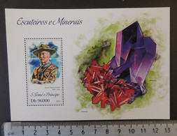 St Thomas 2013 Scouts Minerals Children Baden Powell Uniforms S/sheet Mnh - Hojas Completas