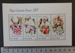 St Thomas 2013 Pope Benedict Xvi Flowers Religion M/sheet Mnh - Hojas Completas