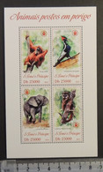 St Thomas 2013 Endangered Animals Apes Birds Elephants M/sheet Mnh - Feuilles Complètes Et Multiples