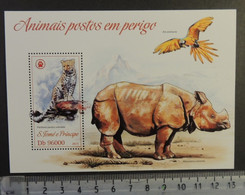 St Thomas 2013 Endangered Animals Panther Cats Birds Rhinos S/sheet Mnh - Feuilles Complètes Et Multiples