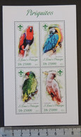 St Thomas 2013 Birds Parrots Scouts M/sheet Mnh - Feuilles Complètes Et Multiples