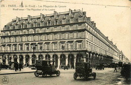 Paris * 1er * Rue De Rivoli * Les Magasins Du Louvre * Automobile Voiture Ancienne - District 01