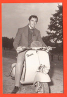 VESPA Scooter Moto Motorcycles Motorbike Serie Piaggio Postcards Henry Fonda Actor - Motos