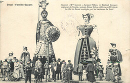 CPA FRANCE 59 "Douai, Carnaval Famille Gayant" - Douai