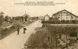 Roumazières Loubert * La Gare Des économiques Des Charentes Au Sortir De La Gare De La Compagnie D'orléans * Chemin Fer - Andere & Zonder Classificatie