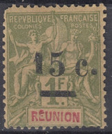 REUNION : SURCHARGE 15c N° 55b VARIETE PETIT 1 NEUF * GOMME AVEC CHARNIERE - Neufs