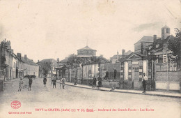 CPA 10 ERVY LE CHATEL BOULEVARD DES GRANDS FOSSES LES ECOLES - Ervy-le-Chatel