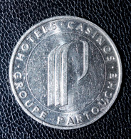 Jeton De Casino Tunisien "1 / Casino De Djerba / Hotels Casinos Groupe Partouche" Casino Token - Casino