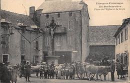 CPA 12 SAINTE GENEVIEVE PLACE DE L'EGLISE ET LA CROIX - Otros & Sin Clasificación