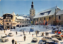 74-MEGEVE- LE COEUR DE LA STATION TAPIS DE NEIGE SUR LA PLACE DE L'EGLISE - Megève