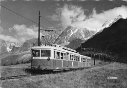 74-SAINT-GERVAIS-LES-BAINS- LES AIGUILLES DE CHAMONIX ET LE T.M.B - Saint-Gervais-les-Bains