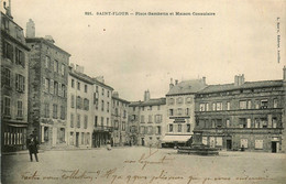 St Flour * La Place Gambetta Et Maison Consulaire * Hôtel De La Poste - Saint Flour