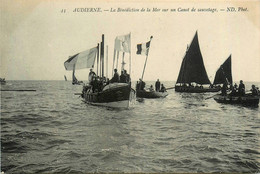 Audierne * La Bénédiction De La Mer Sur Un Canot De Sauvetage * Fête Religieuse - Audierne