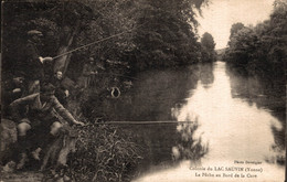 N°84028 -cpa Colonie Du Lac Sauvin -la Pêche Au Bord De La Cure- - Fishing