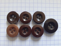 7 Boutons Bakélite Pour Tenue GB WWII - 6 Pour Chemises 1 Pour Pantalon Ou Battle Dress - Boutons