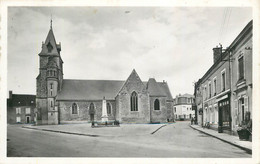 CPSM FRANCE 72 "Marolles Les Braults, Eglise Et Monument Aux Morts" - Marolles