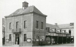 / CPSM FRANCE 80 "Oisemont, La Mairie Et Les Halles" - Oisemont