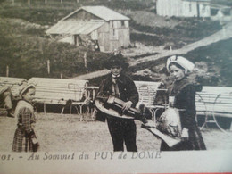 CPA - 1931 -  Le Sommet Du Puy De Dome - Musique Joueur De Vielle - Andere Gemeenten