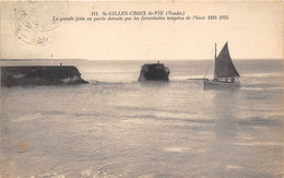 85-SAINT-GILLES-CROIX-DE-VIE- LA GRANDE JETEE EN PARTIE DETRUITE PAR LES FORMIDABLE TEMPÊTES DE L'HIVER 1924/25 - Saint Gilles Croix De Vie