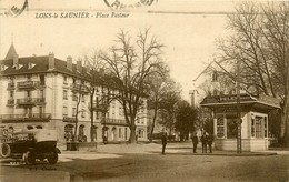 Lons Le Saunier * La Place Pasteur * Automobile Voiture Ancienne * Excelsior Hôtel - Lons Le Saunier