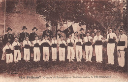 CPA 13 LE PELICAN GROUPE DE FARANDOLES ET TAMBOURINAIRES DE PELISSANNE (cpa Rare - Pelissanne