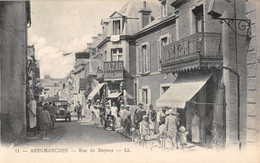 CPA 14 ARROMANCHES RUE DE BAYEUX - Arromanches