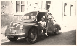 RENAULT 4CV Renault 4cv * Automobile Ancienne Voiture * Auto * Photo Ancienne - Passenger Cars