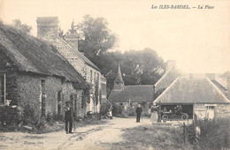 CPA 14 LES ILES BARDEL LA PLACE - Falaise