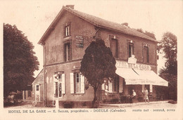 CPA 14 DOZULE E.SALLES PROPRIETAIRE HOTEL DE LA GARE - Autres & Non Classés