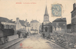 CPA 14 MEZIDON LE CARREFOUR DE L'EGLISE - Altri & Non Classificati