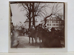 Genève. Cortège. Fête. Char. 1902. 9x8 Cm - Orte
