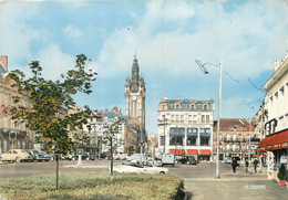 / CPSM FRANCE 59 "Douai, Place D'Armes" - Douai