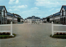 Lamballe * Les Haras * La Cour D'honneur * Chevaux - Lamballe